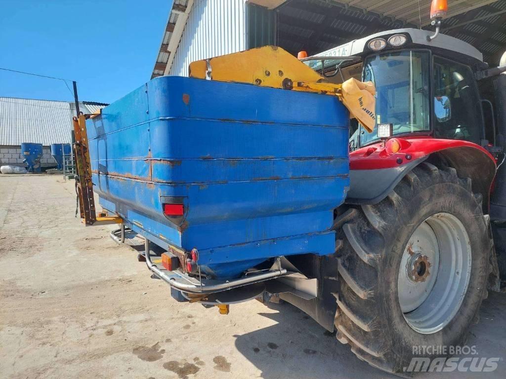 Bogballe M2 Mineral spreaders