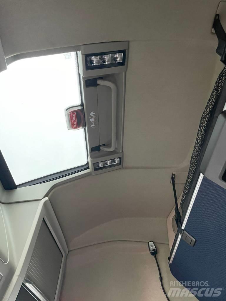 Volvo FH 500 Truck Tractor Units