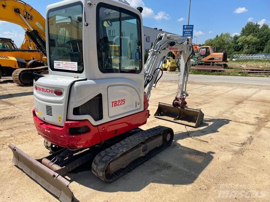 Takeuchi TB225 Mini excavators < 7t