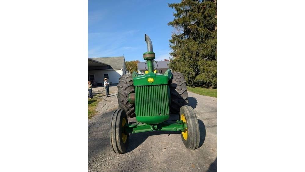 John Deere R Tractors