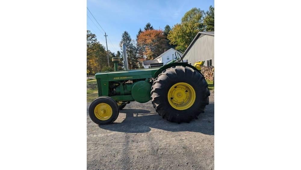 John Deere R Tractors