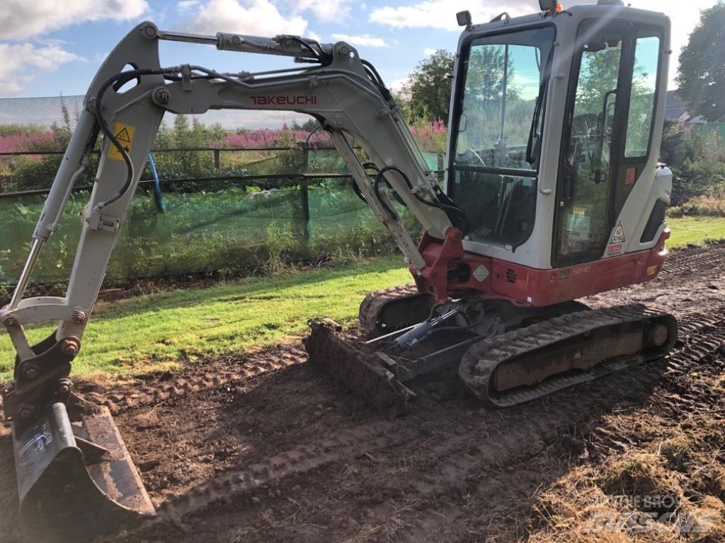 Takeuchi TB 225 Mini excavators < 7t