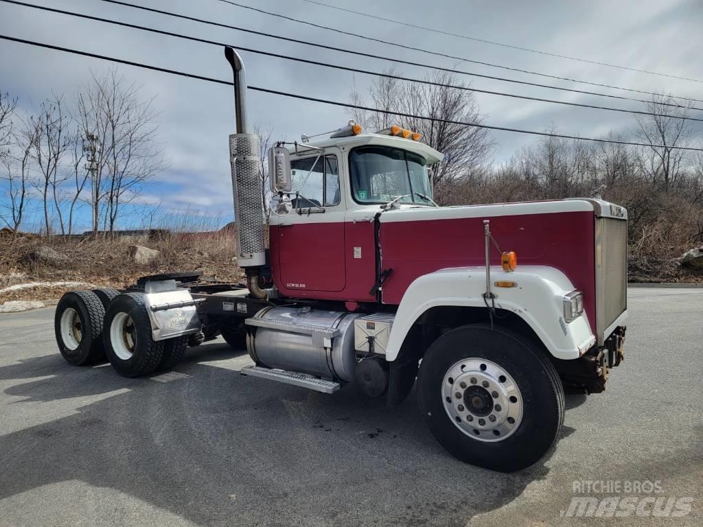 Mack RW613 Truck Tractor Units