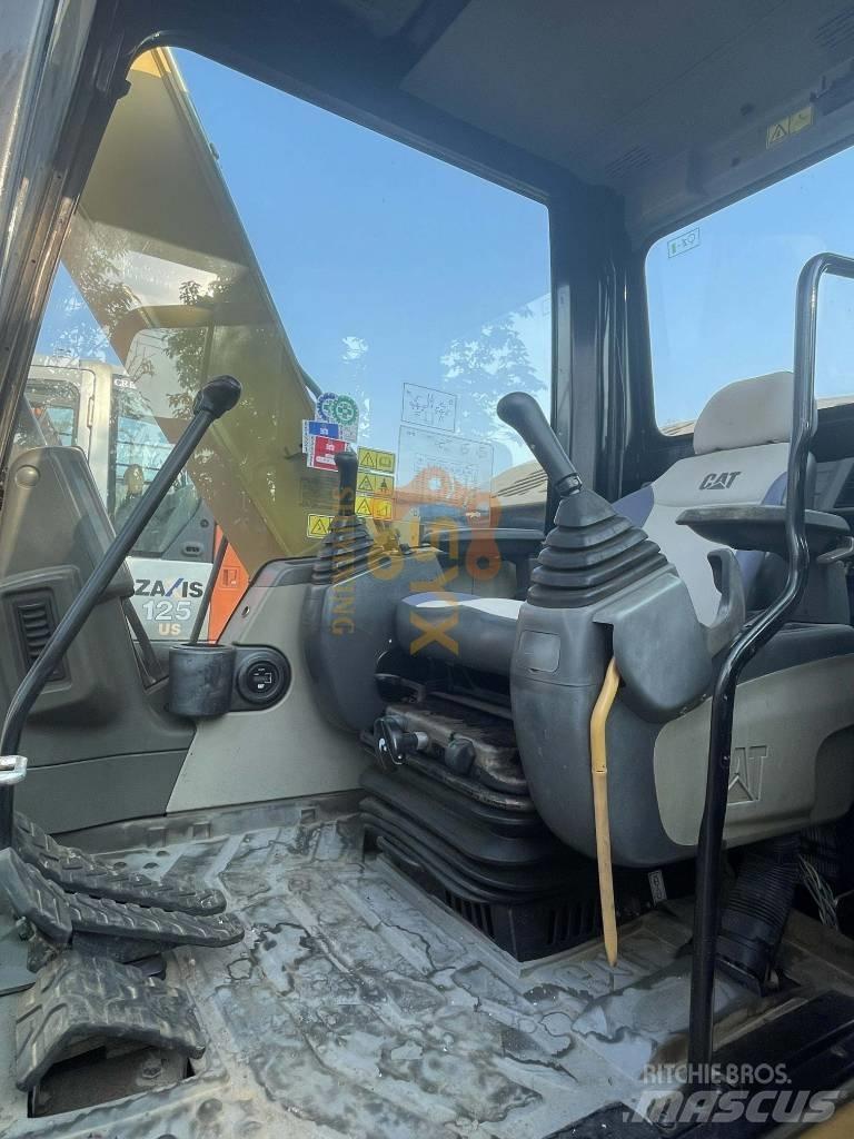 Komatsu PC 200-8 Crawler excavators