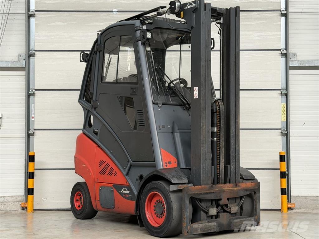 Linde H25D-02/600 Diesel trucks