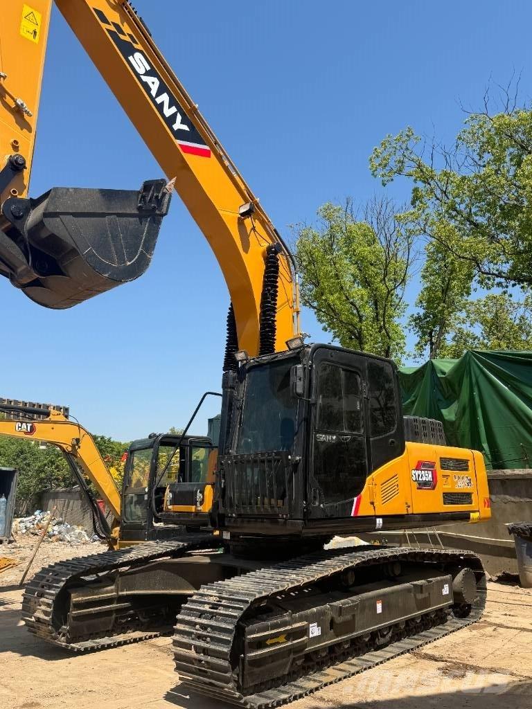 Sany SY 235 Midi excavators  7t - 12t