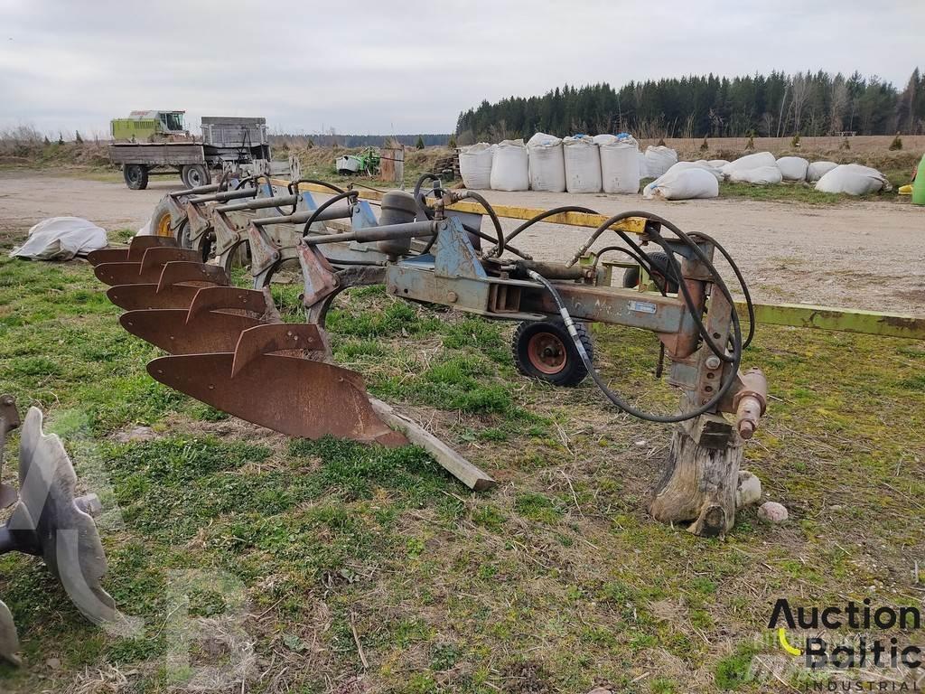 Överum C598L Ploughs