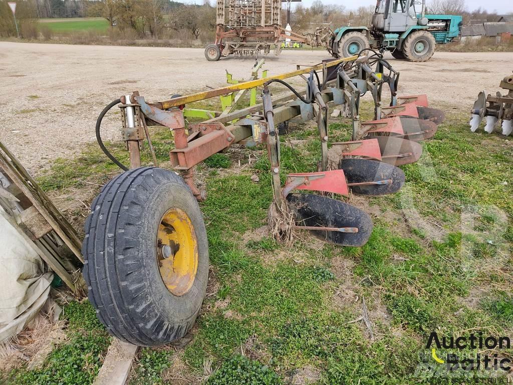 Överum C598L Ploughs