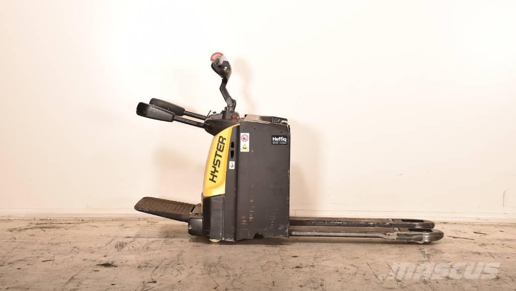 Hyster P3.0S Low lifter with platform