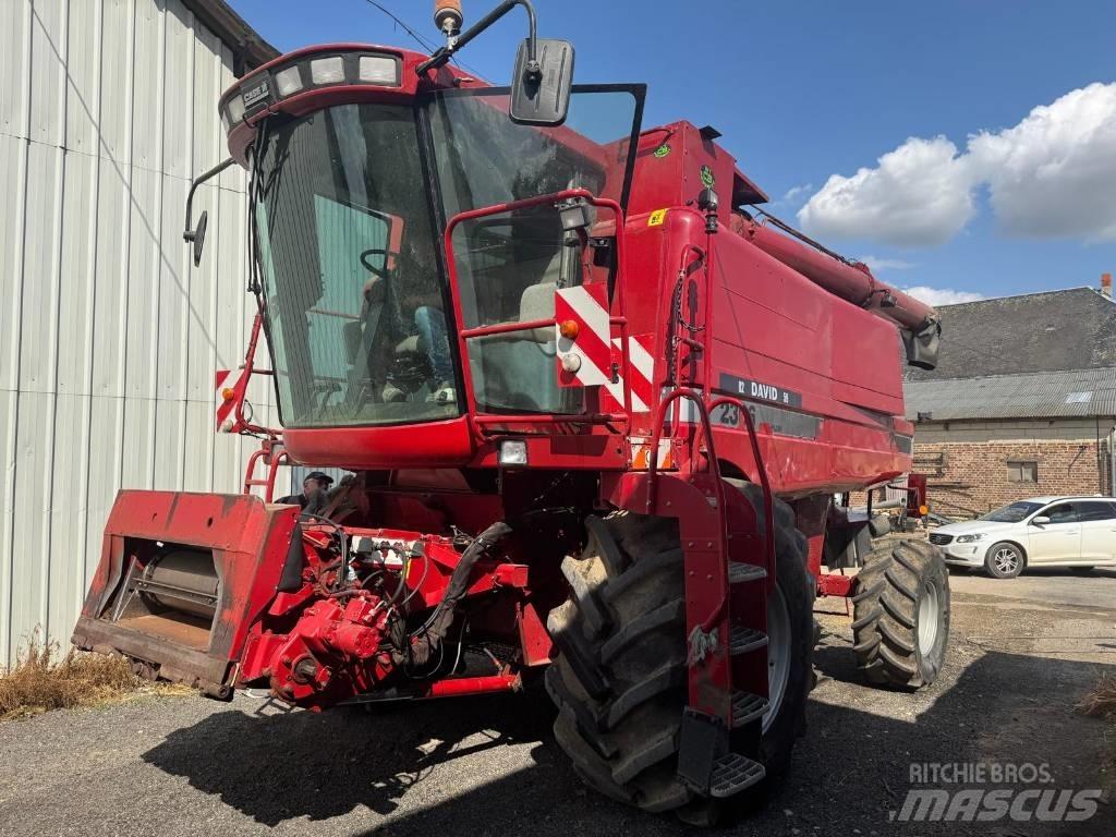 Case IH 2366E Combine harvesters