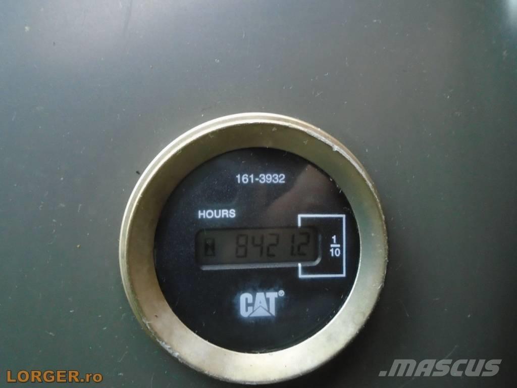 CAT 323 D Crawler excavators