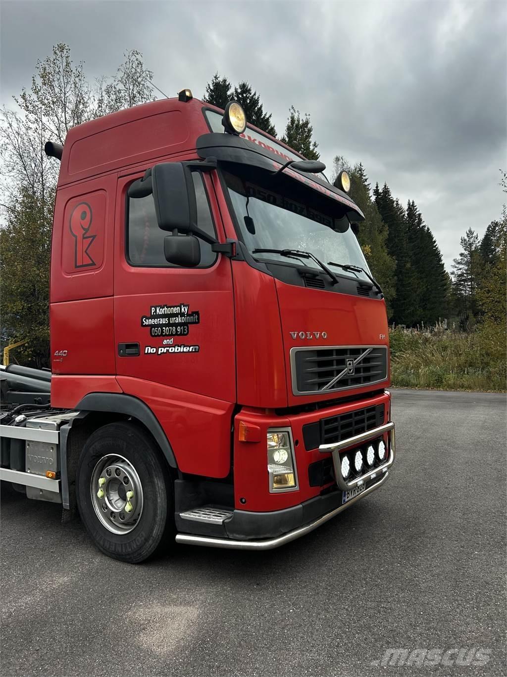 Volvo FH440 Hook lift trucks