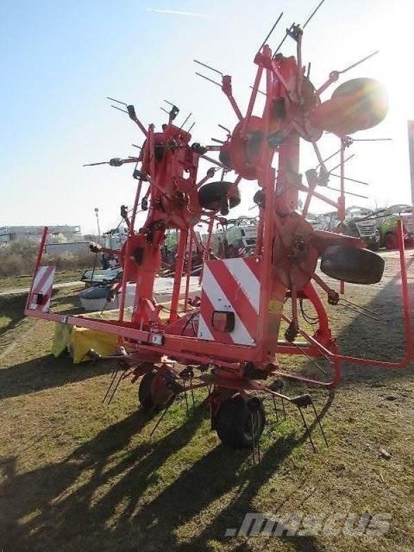 Kuhn GF8702 Rakes and tedders