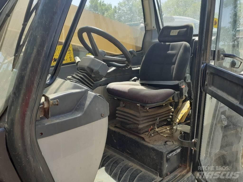 CAT TH 337 c Farming telehandlers
