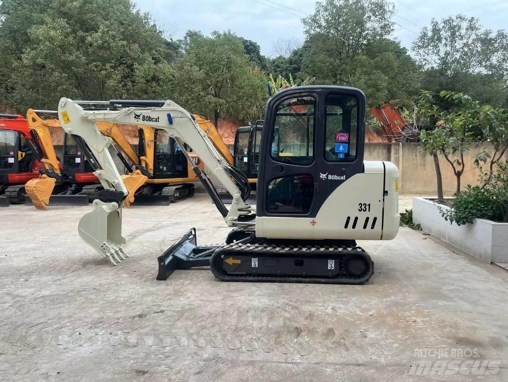 Bobcat 331 Mini excavators < 7t
