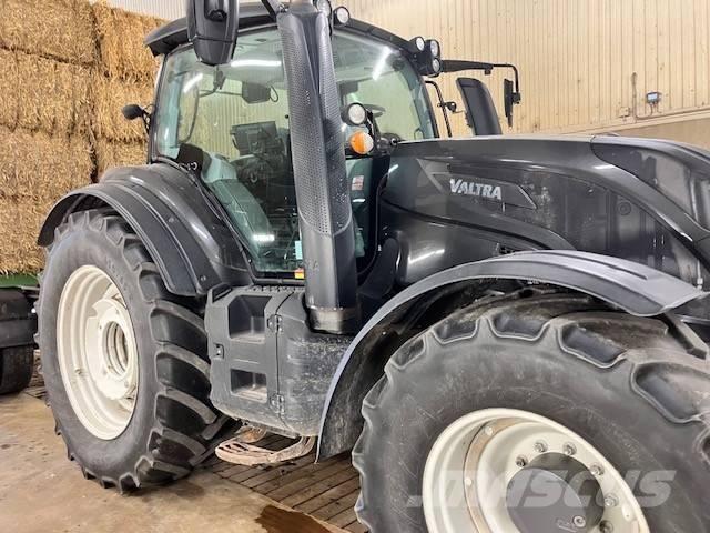 Valtra T 234 V Tractors