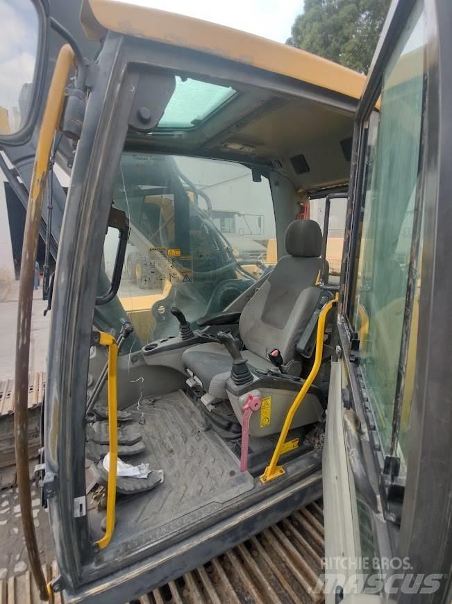 Volvo EC300DL Crawler excavators