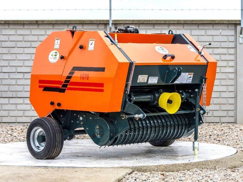  Komondor RKB-1070 Round balers