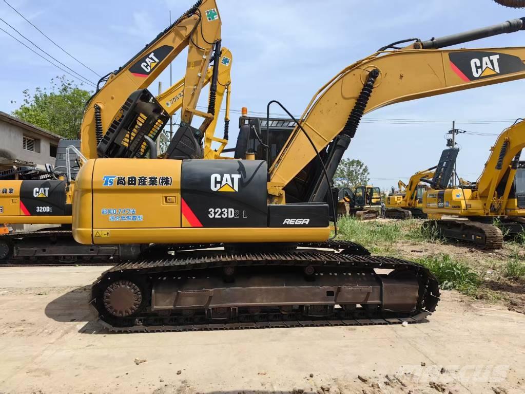 CAT 323 D Crawler excavators