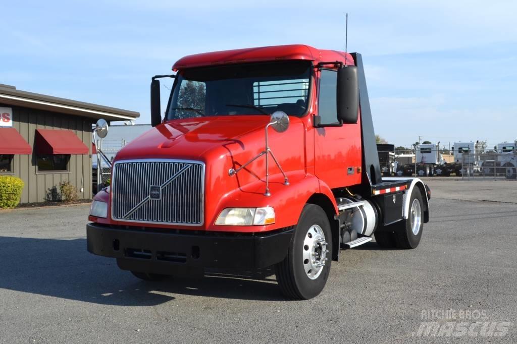 Volvo VNM 42 T200 Truck Tractor Units