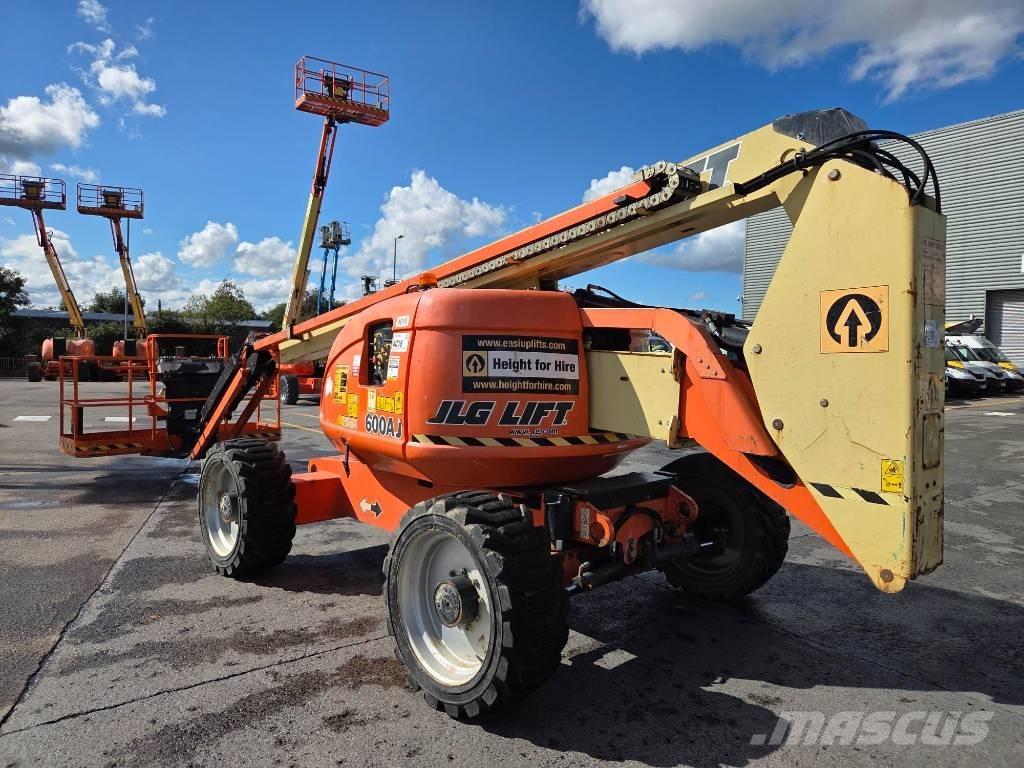 JLG 600 AJ Articulated boom lifts
