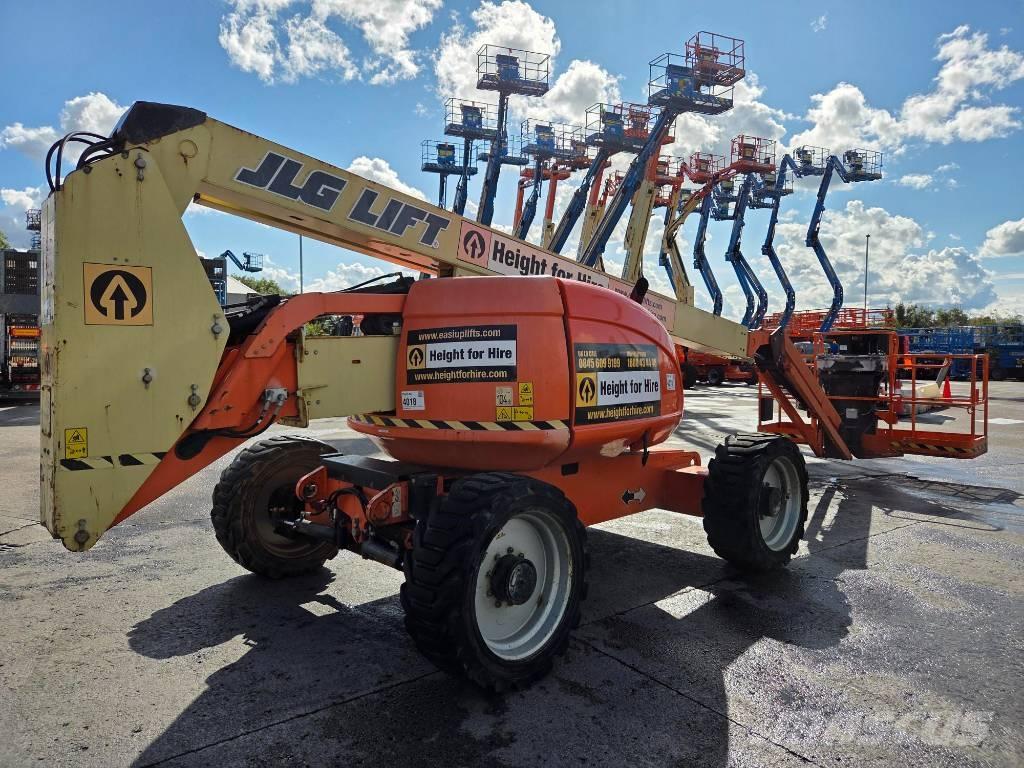 JLG 600 AJ Articulated boom lifts