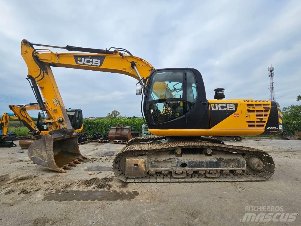 JCB 235 HD Crawler excavators
