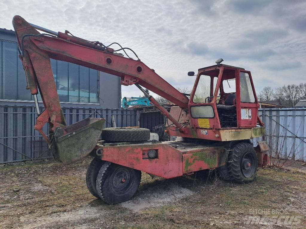 Poclain TY 45 Wheeled excavators