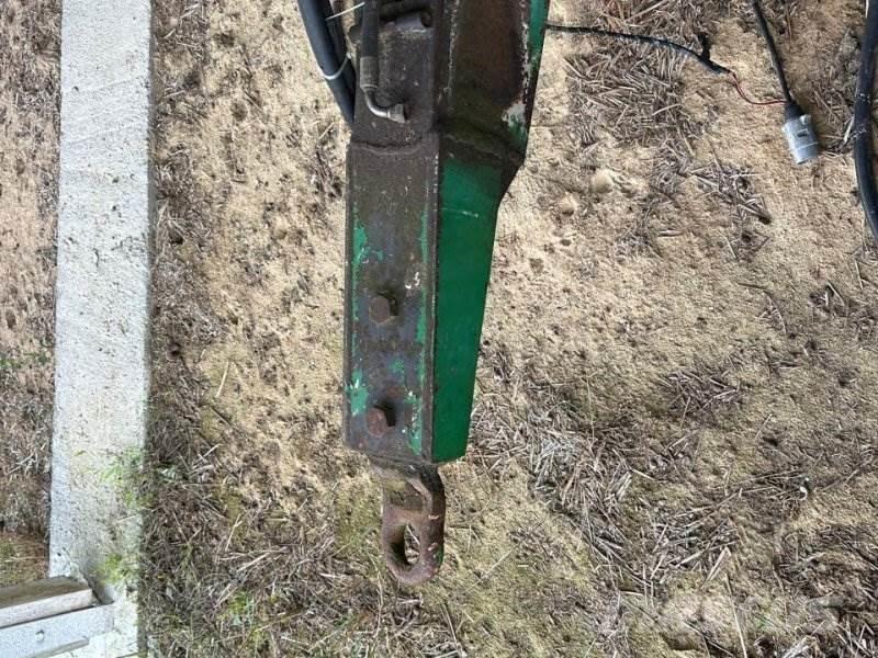 Keenan Compac 90 Receiving hoppers, blowers and elevators
