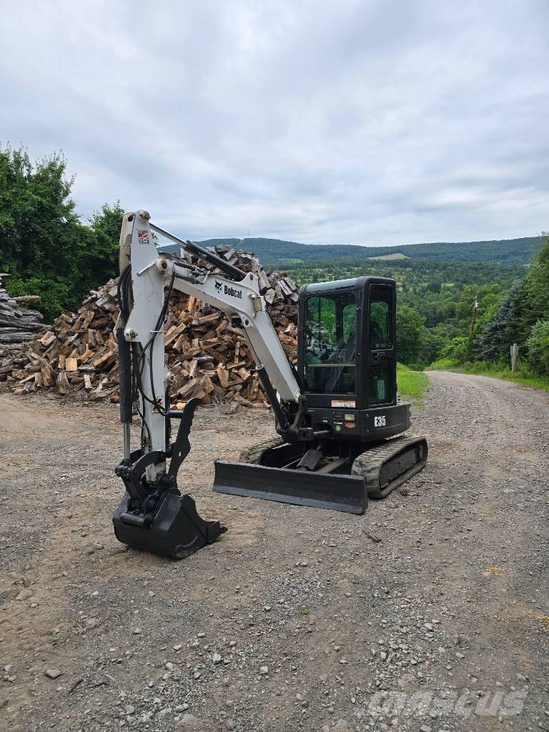 Bobcat E 35 Mini excavators < 7t