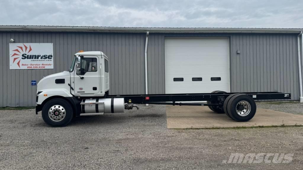  2025 Mack MD 6 Chassis Cab trucks