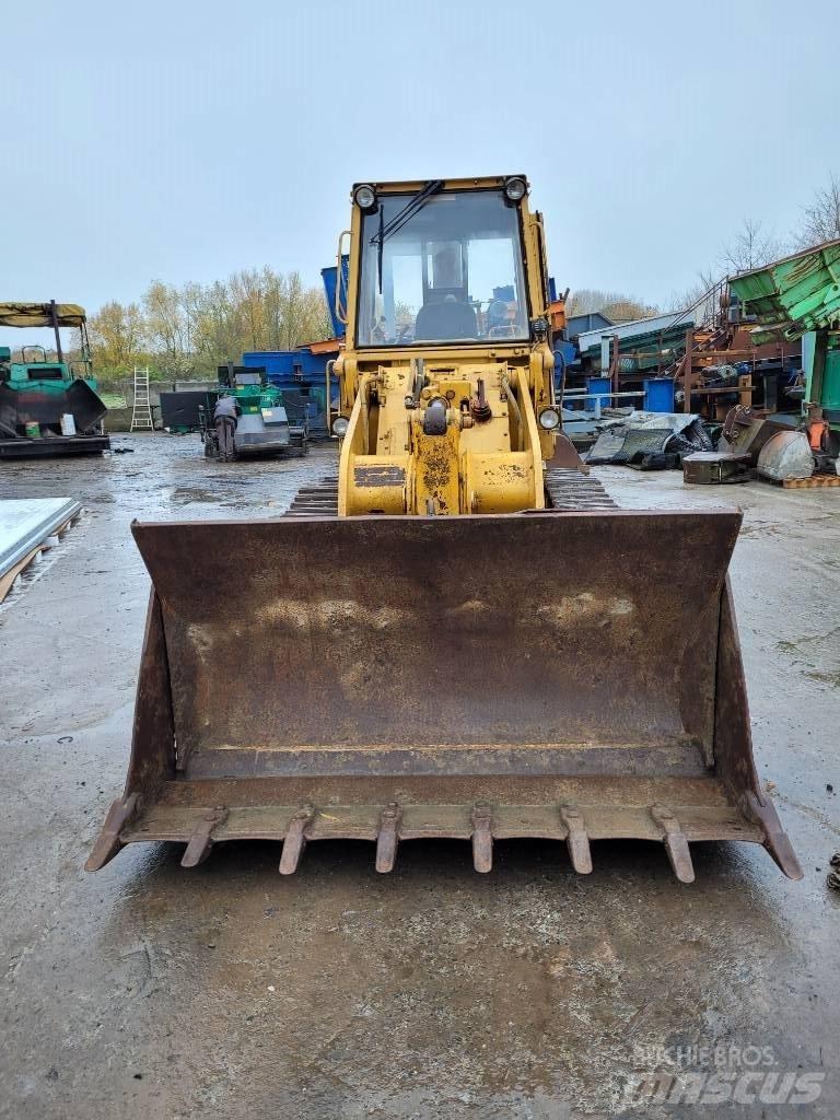 CAT 953 Crawler FEL's