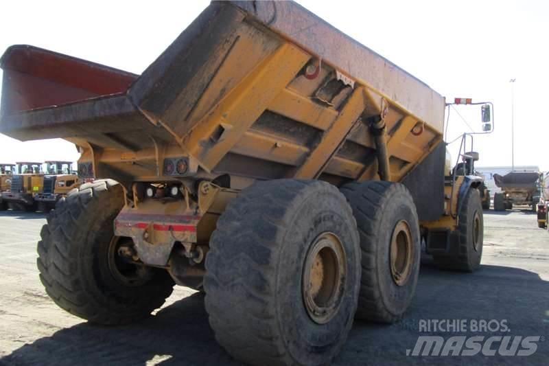 Bell B40D Articulated Haulers