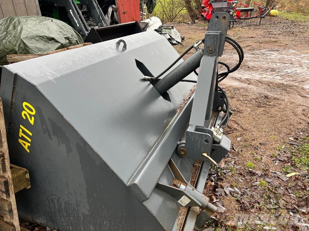 ATI 20 Snow blades and plows