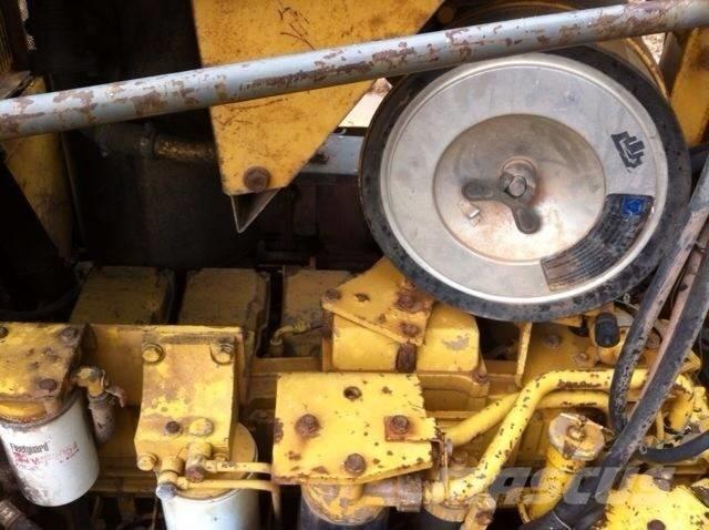 Komatsu D 155 A-3 Crawler dozers