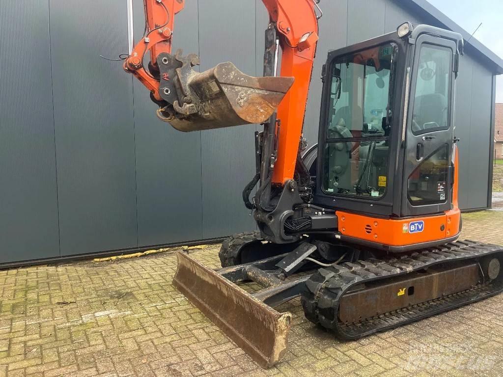 Hitachi U55-5a Mini excavators < 7t