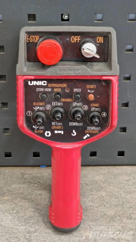Unic URW-295 Mini cranes