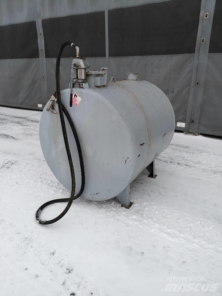  Farmarisäiliö 1300 L Other farming machines