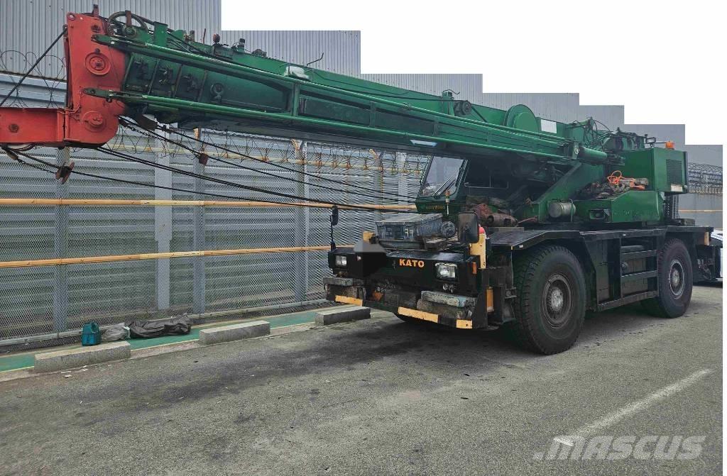 Kato KR 350-3 Rough terrain cranes