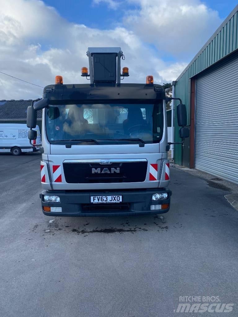 Ruthmann T 330 Truck mounted aerial platforms