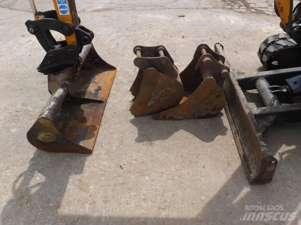 Hyundai Robex 27 Z-9 Mini excavators < 7t