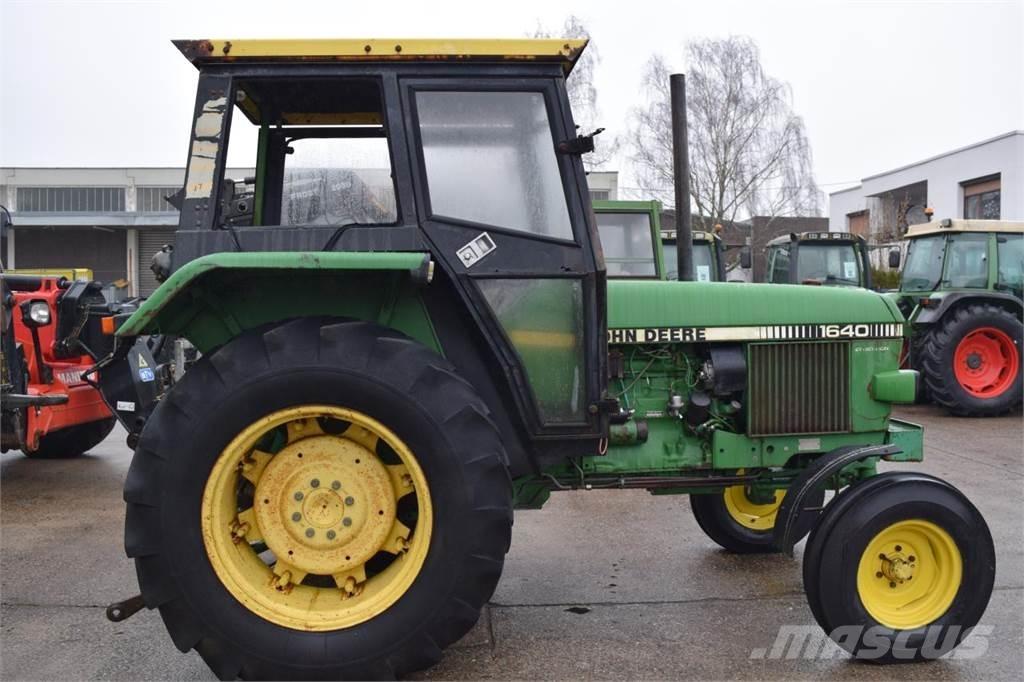 John Deere 1640 Tractors