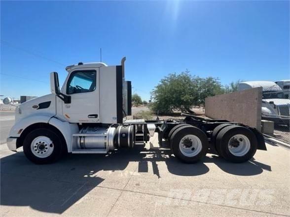 Peterbilt 579 Truck Tractor Units