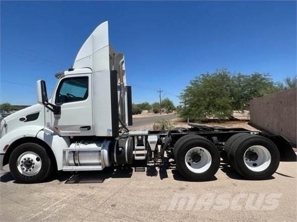 Peterbilt 579 Truck Tractor Units