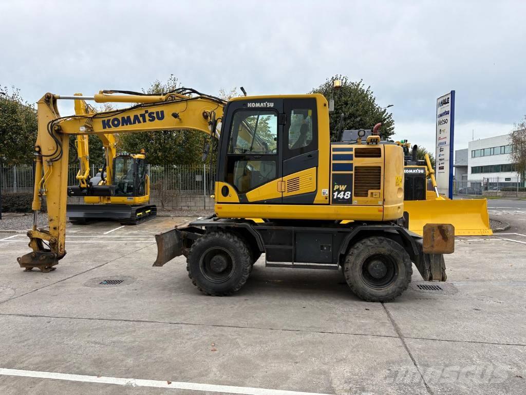 Komatsu PW148-11 Wheeled excavators