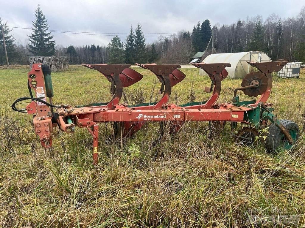 Kverneland EM 85 Ploughs