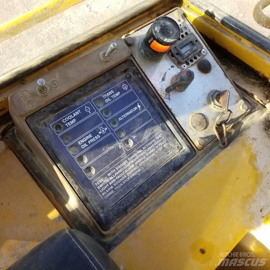 CAT 963 Crawler FEL's