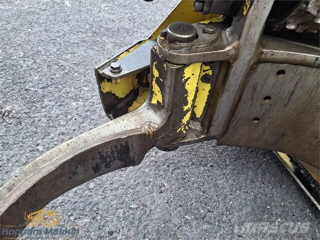 John Deere 480c Harvester heads