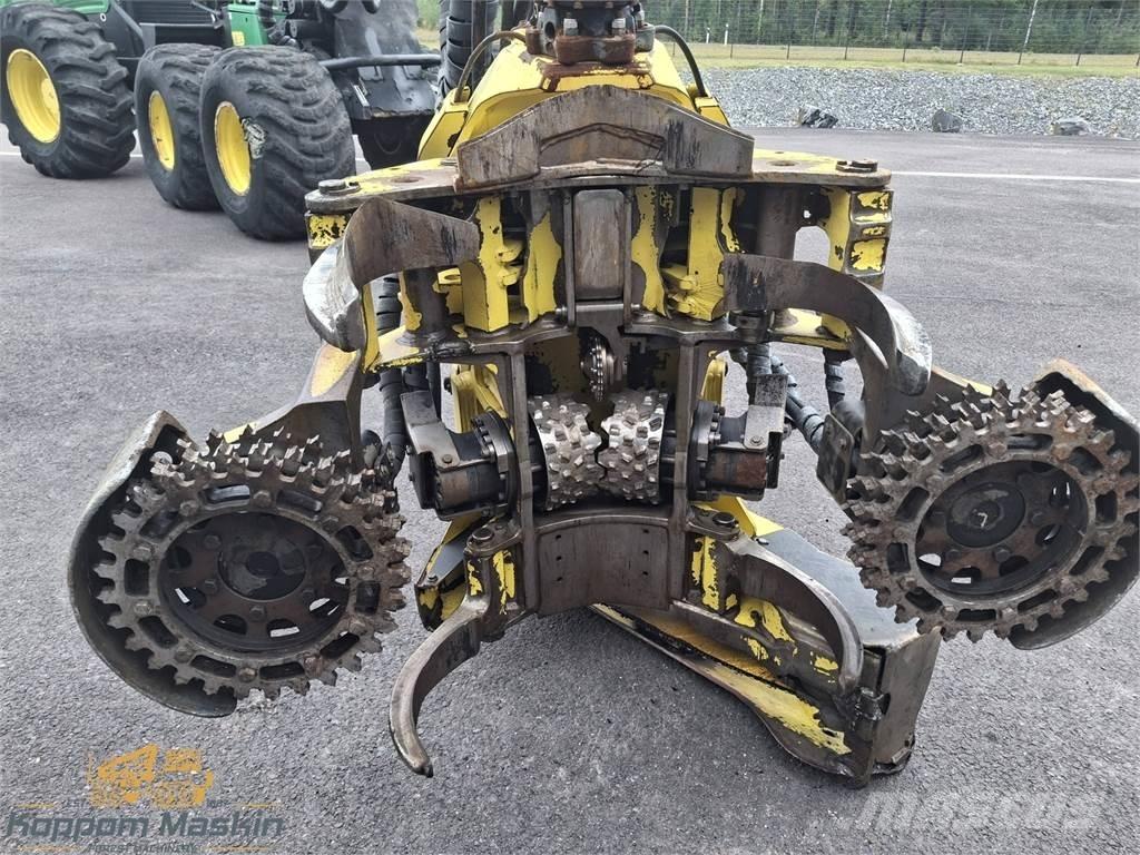 John Deere 480c Harvester heads