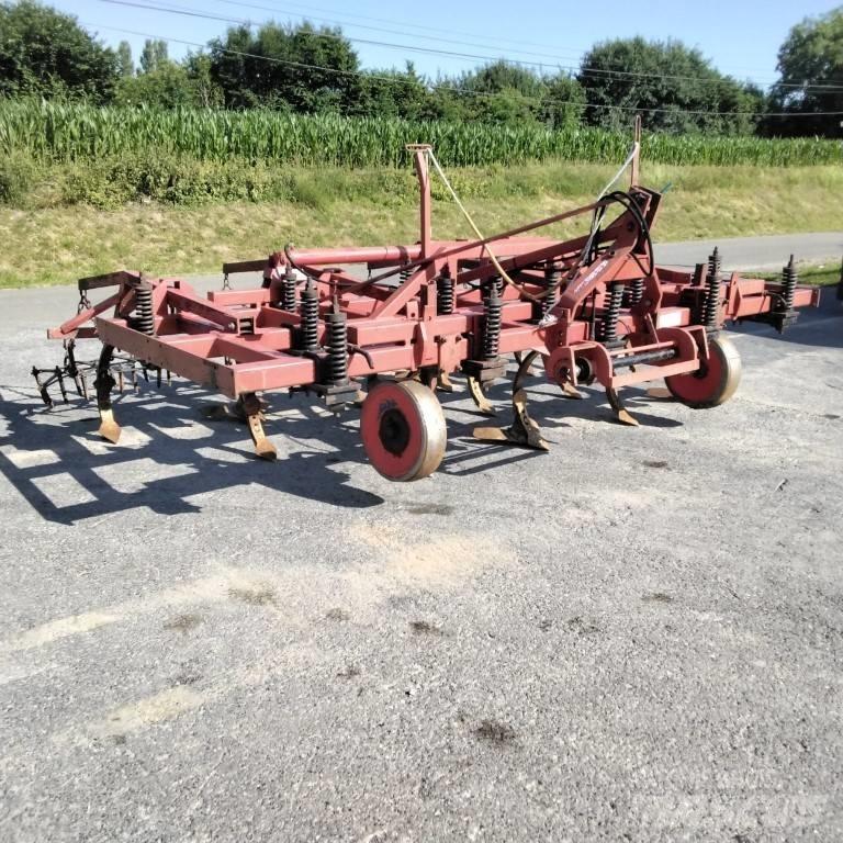 Quivogne CH13V Cultivators
